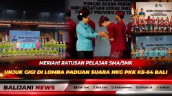 Penampilan salah satu tim paduan suara pelajar SMA saat membawakan lagu daerah Bali di panggung Gedung Ksirarnawa dalam lomba HKG PKK ke-54