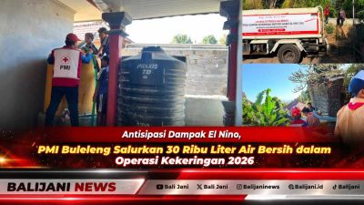 Petugas PMI Buleleng saat menyalurkan bantuan air bersih dari truk tangki kepada warga terdampak kekeringan dalam Operasi Kekeringan 2026