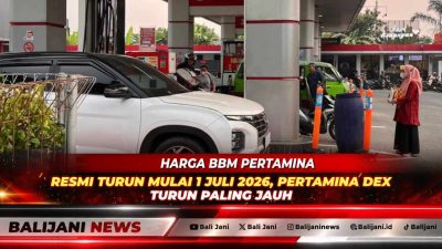 Petugas SPBU Pertamina saat melakukan pengisian BBM nonsubsidi Pertamina Dex dan Dexlite ke kendaraan konsumen di Jakarta
