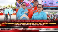 Ketua TP PKK Bali Ny Putri Suastini Koster didampingi Ny Sariasih Sedana Arta saat meninjau stan UMKM telur Omega-3 di Pasar Rakyat Alun-Alun Bangli