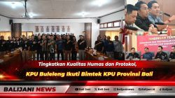 Jajaran KPU Buleleng saat mengikuti Bimbingan Teknis Kehumasan dan Keprotokolan KPU Provinsi Bali secara hibrida via Zoom Meeting