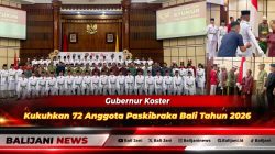 Gubernur Bali Wayan Koster saat mengukuhkan 72 anggota Paskibraka Provinsi Bali Tahun 2026 di Gedung Wiswasabha Utama Kantor Gubernur Bali Denpasar