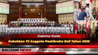Gubernur Bali Wayan Koster saat mengukuhkan 72 anggota Paskibraka Provinsi Bali Tahun 2026 di Gedung Wiswasabha Utama Kantor Gubernur Bali Denpasar
