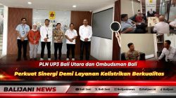 Manager PLN UP3 Bali Utara Dimas Adhi Prabowo bersama Kepala Pemeriksaan Ombudsman Bali Bagus Kade Oka Mahendra saat pertemuan koordinasi pelayanan publik
