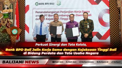 Direktur Utama Bank BPD Bali I Nyoman Sudharma dan Kepala Kejati Bali Setiawan Budi Cahyono saat menandatangani naskah Perjanjian Kerja Sama di Denpasar