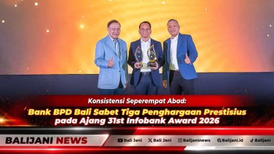 Direktur Utama Bank BPD Bali I Nyoman Sudharma menerima trofi penghargaan Crown Champion pada ajang 31st Infobank Award 2026 di Jakarta