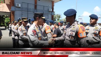 Kapolda Bali Irjen Pol Daniel Adityajaya melepas 110 personel Brimob Polda Bali ke Kalimantan Barat untuk tanggap darurat Karhutla