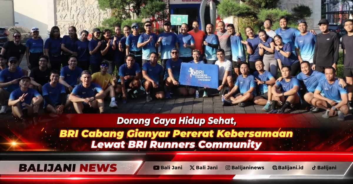 Para pekerja Insan BRILiaN BRI Cabang Gianyar foto bersama dengan antusias dalam kegiatan lari bersama BRI Runners Community di Gianyar