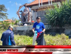 HUT ke-25 Partai Demokrat, Gerakan Langit Biru Demokrat Bali Bersih-Bersih Pantai Goa Lawah, Mudarta Tekankan Pentingnya Menjaga Citra Pariwisata Bali