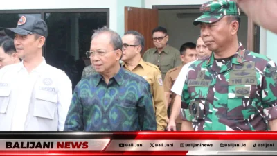 Gubernur Bali Wayan Koster melepas 9 truk bantuan logistik untuk korban bencana NTT di Makorem 163 Wira Satya Denpasar.