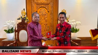 Bupati Wakatobi Haliana bertemu Gubernur Bali Wayan Koster di Jaya Sabha membahas tata kelola produk lokal dan pariwisata.