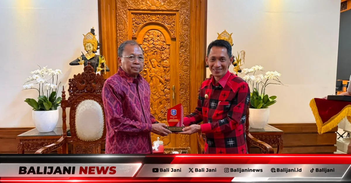 Bupati Wakatobi Haliana bertemu Gubernur Bali Wayan Koster di Jaya Sabha membahas tata kelola produk lokal dan pariwisata.