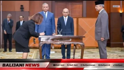 Menteri Keuangan saat melantik pejabat baru dilingkungan Kemenkeu dan KSSK