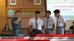 “Siapkan Pemilih Pemula, KPU Buleleng Gelar Edukasi Demokrasi di SMAN 1 Banjar
