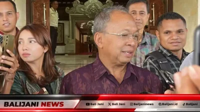Gubernur Bali Wayan Koster saat memberikan keterangan pers terkait upaya banding kasus lift kaca Pantai Kelingking