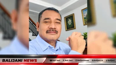 Ilustrasi juru parkir lanjut usia yang mengatur kendaraan di tepi jalan raya