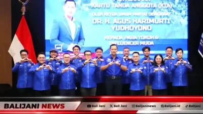 Ketua Umum Partai Demokrat Agus Harimurti Yudhoyono bersama para founder dan influencer muda yang resmi bergabung dengan Partai Demokrat