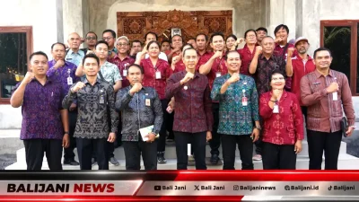 Wakil Bupati Klungkung Tjokorda Gde Surya Putra saat memimpin Monev penyelenggaraan pemerintahan desa di Klungkung