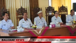 Monev Pemerintahan di Banjarangkan: Wabup Tjok Surya Apresiasi Kinerja Desa dan Dorong Optimalisasi Pengelolaan Sampah
