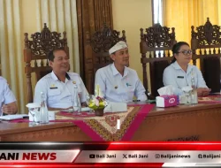 Monev Pemerintahan di Banjarangkan: Wabup Tjok Surya Apresiasi Kinerja Desa dan Dorong Optimalisasi Pengelolaan Sampah