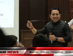 Tingkatkan Literasi Demokrasi Pemilih Pemula, KPU Buleleng Gelar Sosialisasi di SMKN 1 Banjar
