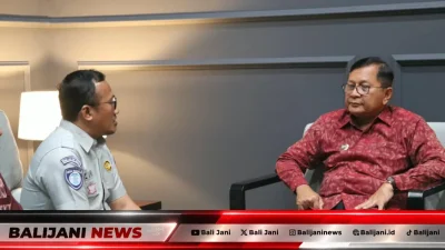 Kepala PT Jasa Raharja Cabang Singaraja Luki Husni Ridwan saat audiensi dengan Bupati Buleleng dr. I Nyoman Sutjidra